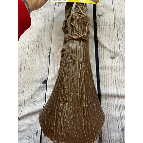 NEE Halloween Wicked Elphaba Broom One Size Brown - Picture 5 of 6